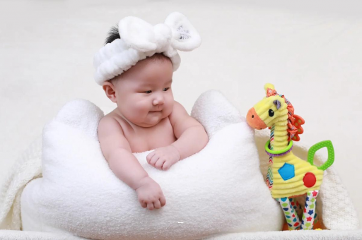 龙口宝宝几个月翻身 龙口宝宝几个月翻身